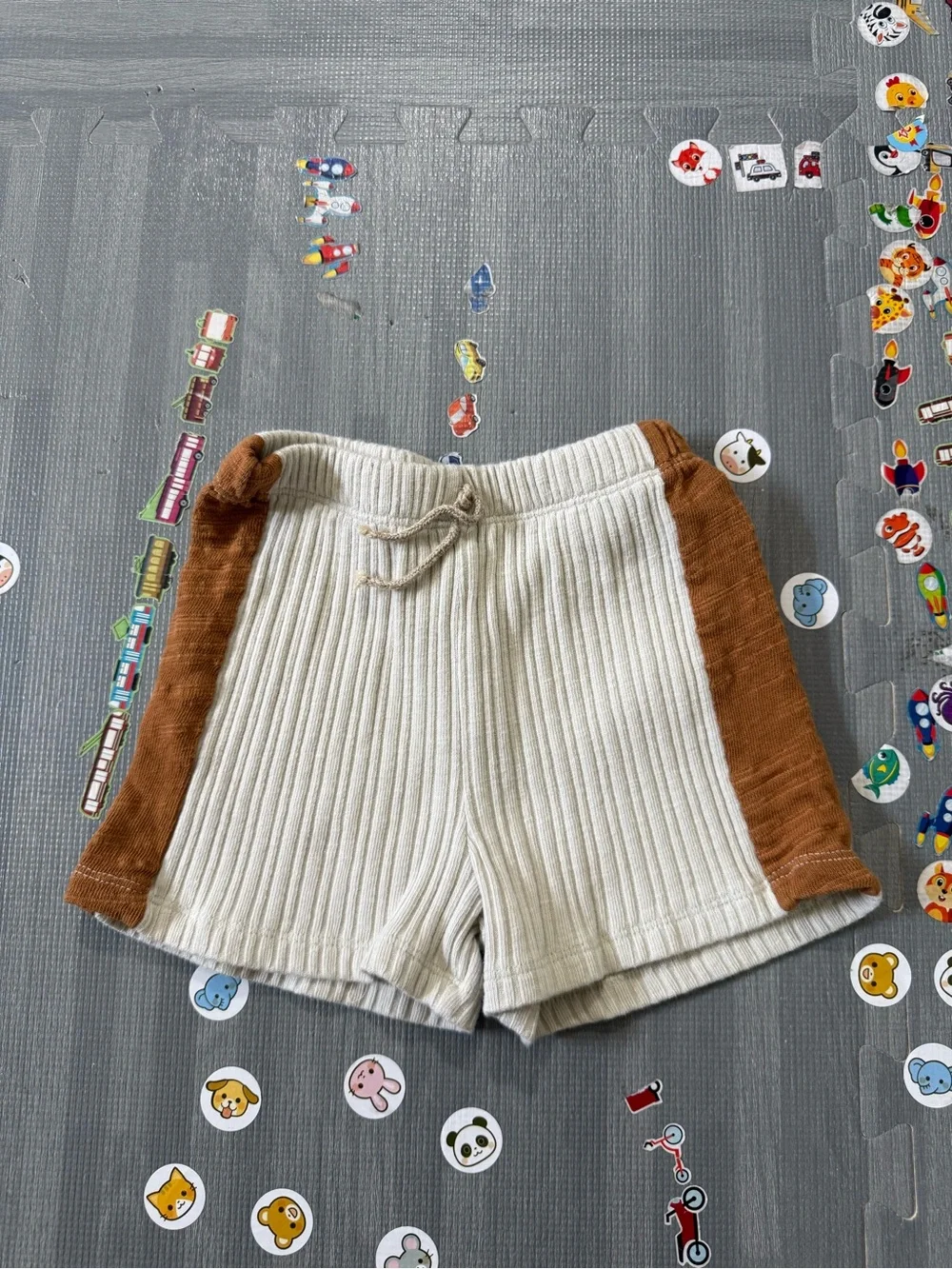 Play up toddler white & brown ribbed Shorts